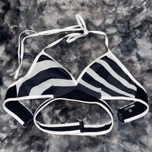 Fashion Nova Zebra Matching Skirt Set - Picture 3 of 6